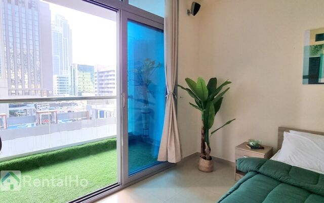 Nice Studio Balcony N Pool View Marina