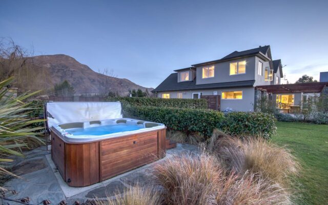 Queenstown Country Lodge