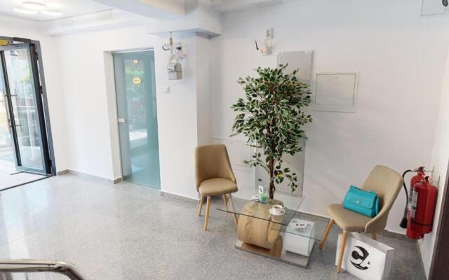 Le Blanc ApartHotel