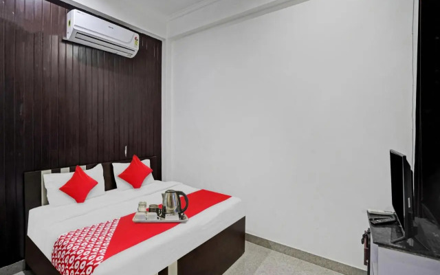 OYO Flagship 70217 Visitor Guest House