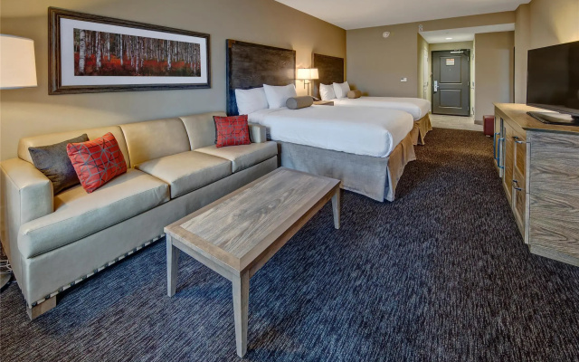 Black Fox Lodge Pigeon Forge, Tapestry Collection by Hilton