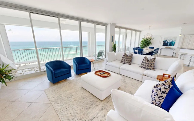 Oceania 807 3 Bedroom Condo by RedAwning