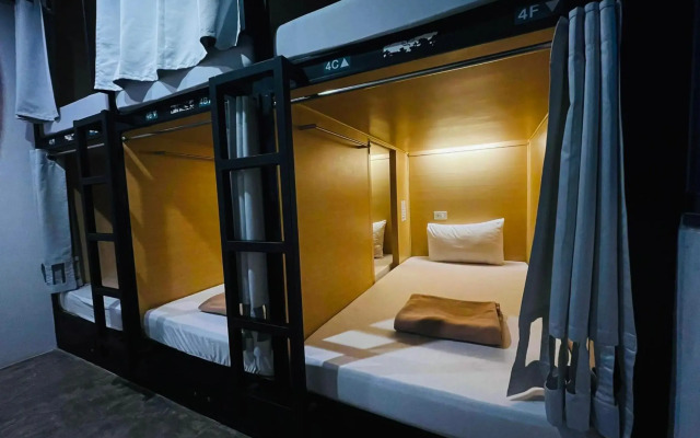 ORA Hostel Bangkok