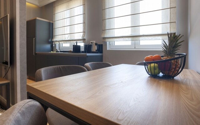 Dj City Vista Luxury Apartments