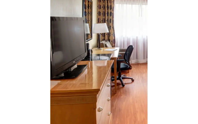 Ramada by Wyndham Toms River