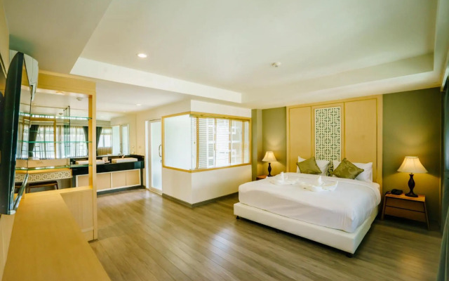 Moon Dragon Hotel