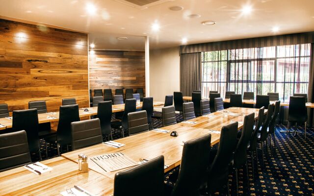 National Hotel Complex and Bendigo Central Apartments