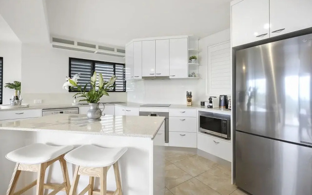Crystal Shores Sunshine Beach