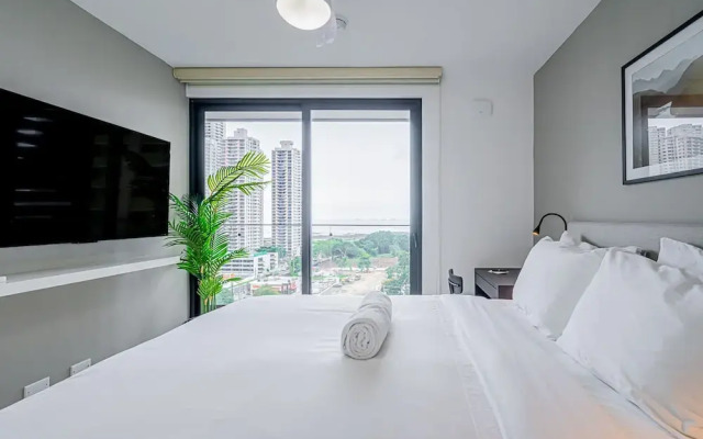 w Elegant 1BR With Balcony in San Francisco