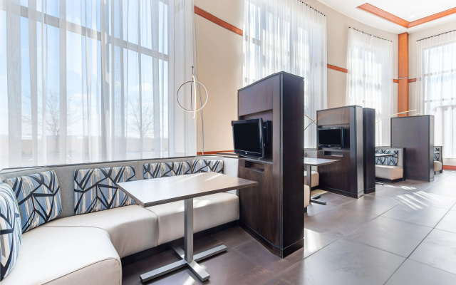 Holiday Inn Express and Suites Columbus Edinburgh by IHG