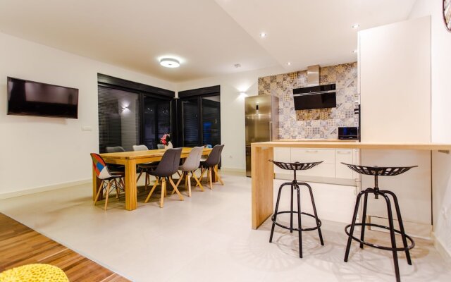 Luxury Villa Grand View