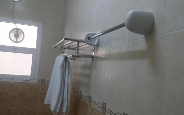 Alafeeh Corniche Hotel Apartments
