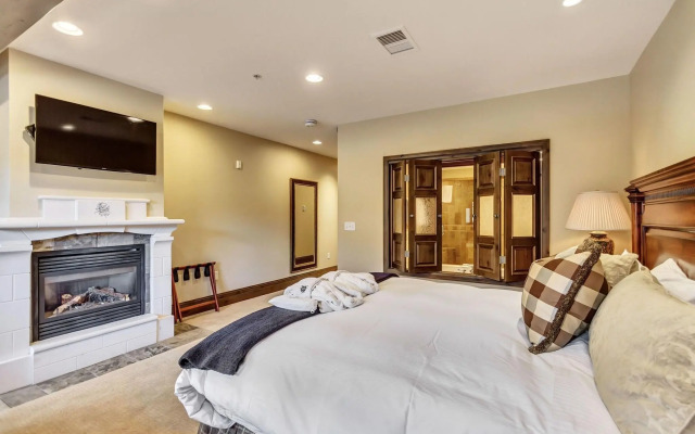 The Chateaux Deer Valley