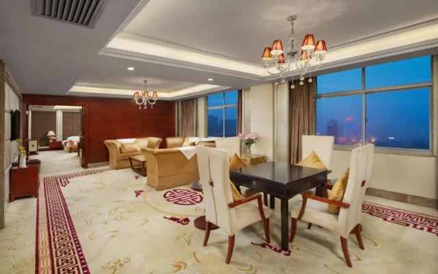 Yiyang Huatian Hotel