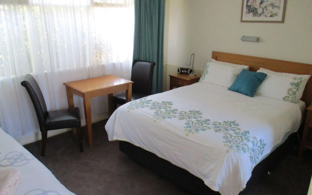 Kaniva Midway Motel