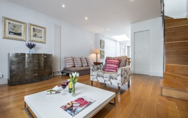 The Stunning Kenway Road House - AJE