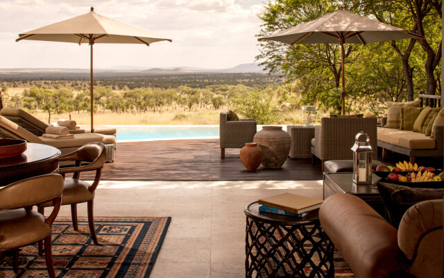 Отель Four Seasons Safari Lodge Serengeti