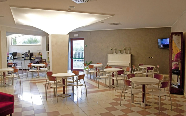 Hotel Prestige