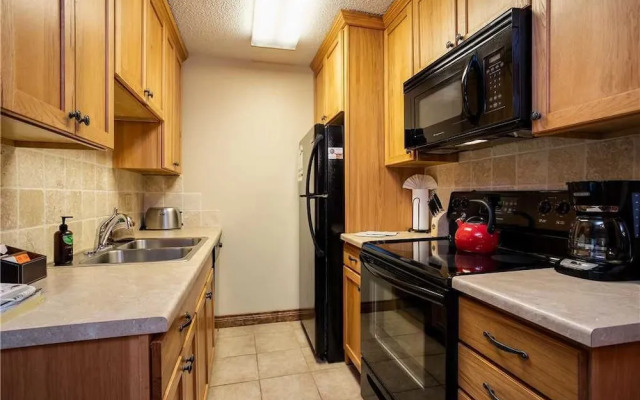 Ski Inn Condominiums