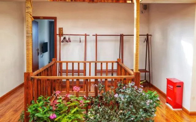 Fuxianhu Qingfeng and Gui Inn