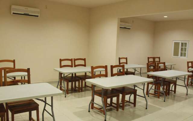 The Island Hub at Red Frog Beach Resort