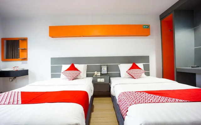 Oyo 955 Hotel Boulevard