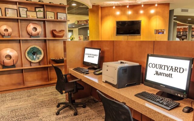 Courtyard New Braunfels River Village