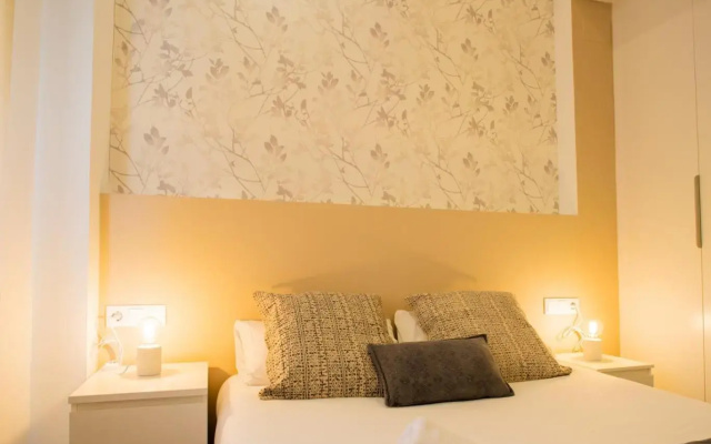 Cabanyal 3 Bedroom WIFI AC Terrace Beach Penthouse