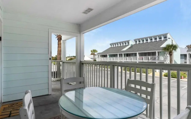 Southwinds K-8: Beachside & Pool Retreat