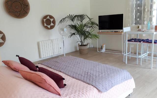 Studio Independant Mios Bourg