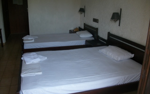 Efi Hotel