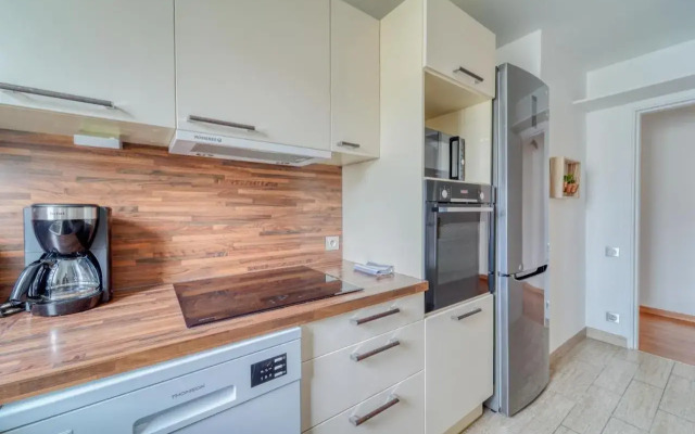 Chic Apart With Parking (Paris - La Defense)