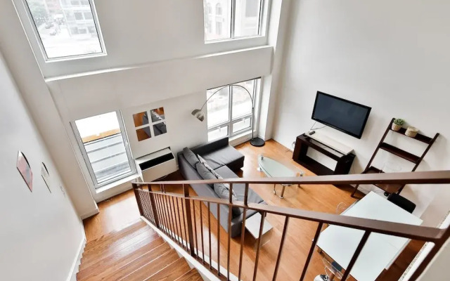 Montreal Convention Center Apartments