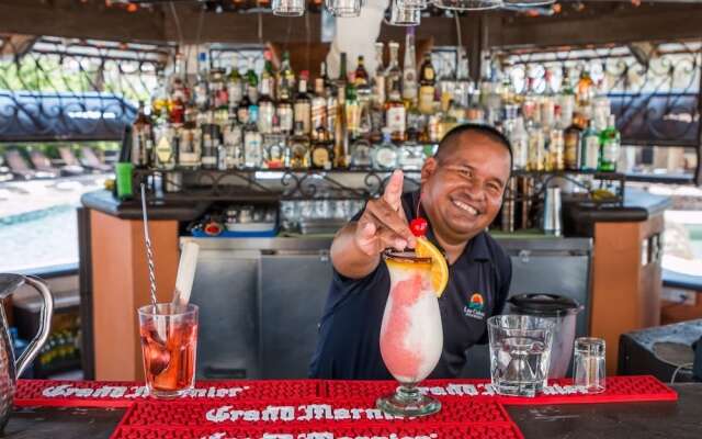 Relaxing Villa + Pool + Bar