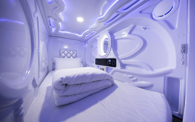 SleepBox Hotel - Ximen