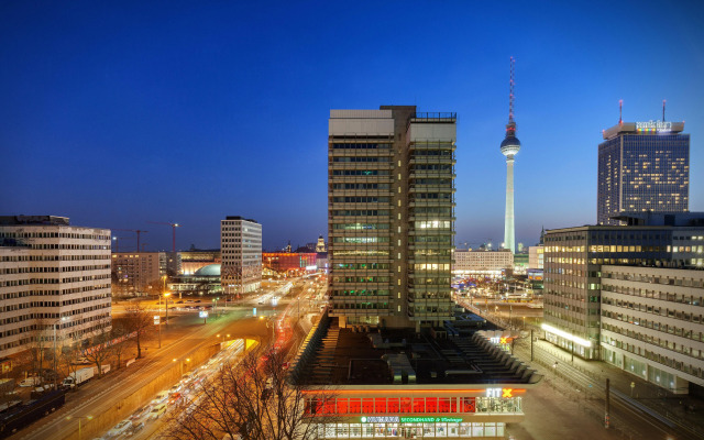 Premier Inn Berlin Alexanderplatz Hotel