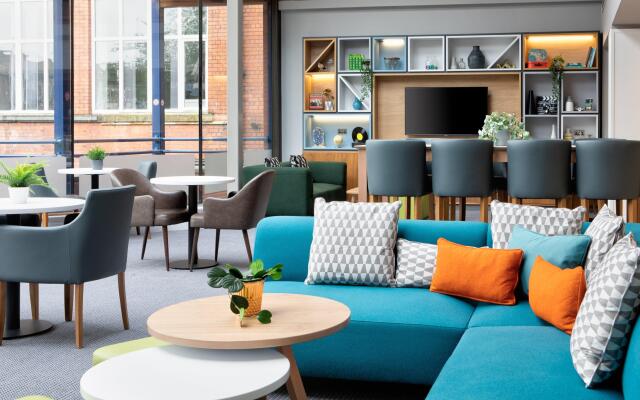 Holiday Inn Bolton Centre by IHG