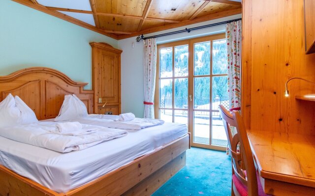 Cozy Apartment in Saalbach-hinterglemm With Sauna