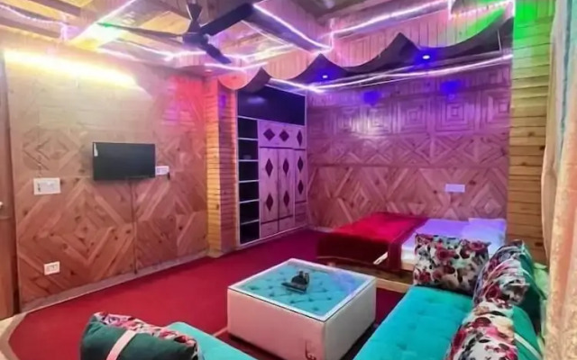 Majestic Mountain Bhaiji Guest House