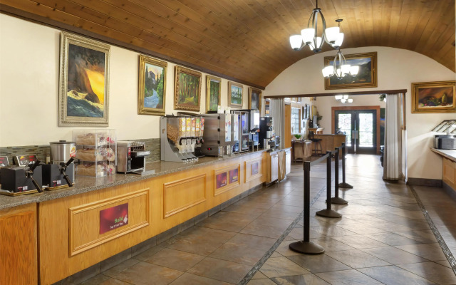 Best Western Plus Yosemite Gateway Inn