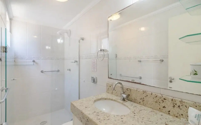 3BR Beachfront apt w/ sea View Cet802