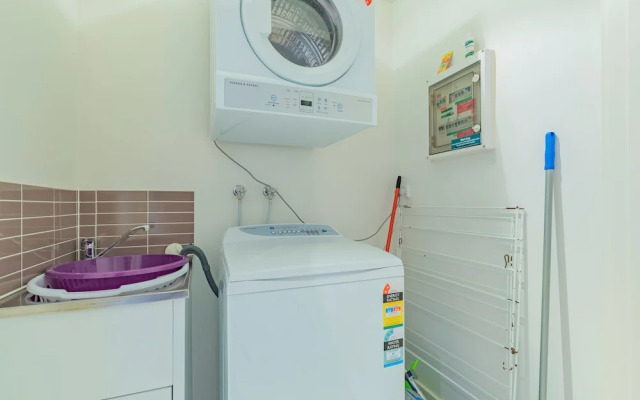 3 Bedroom Townhouse - Pool Access