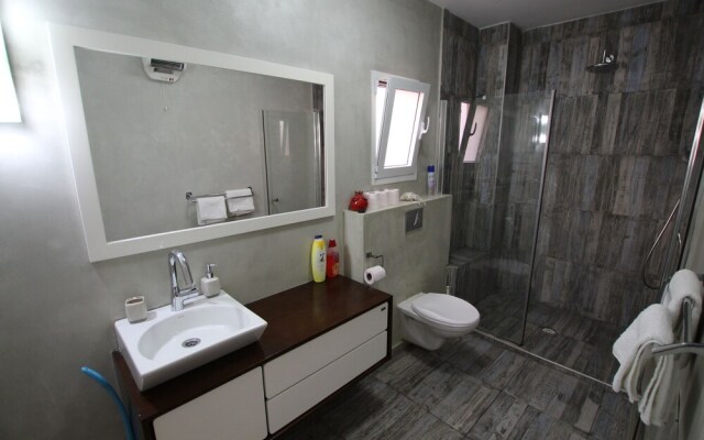 The Seasons Beach Apartment 2