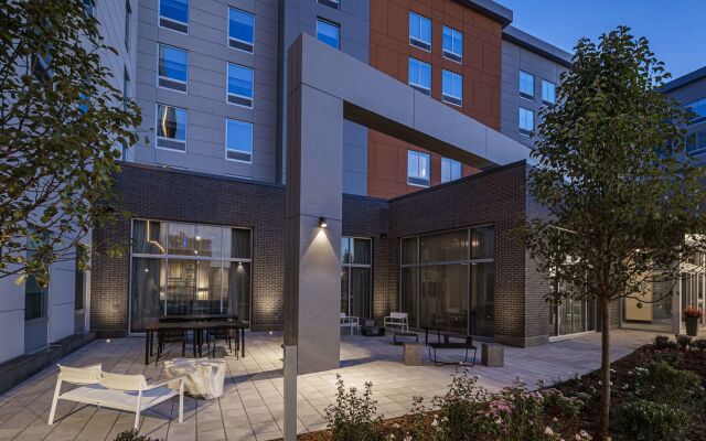 Hampton Inn Boston Woburn