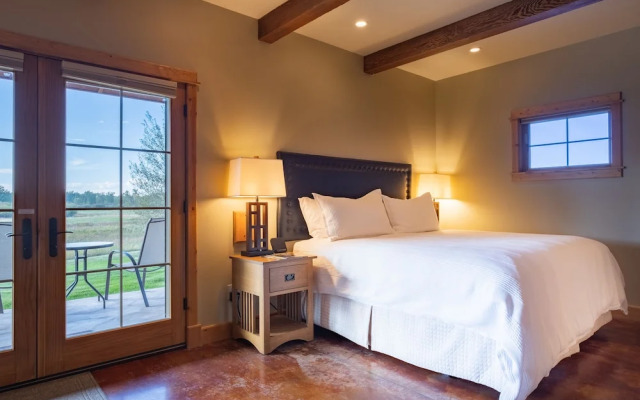 Gallatin River Lodge