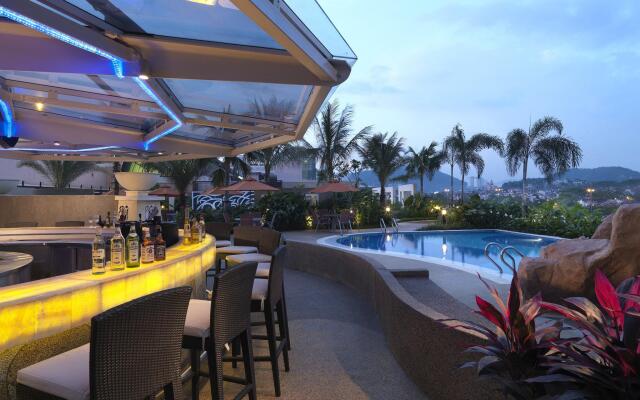 One World Hotel