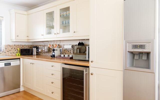 The Sea House - Ultimate Seafront Living Sunsets