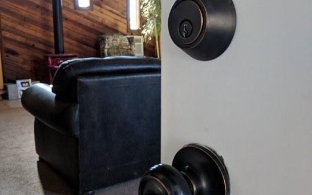 Grand Canyon Caverns Inn