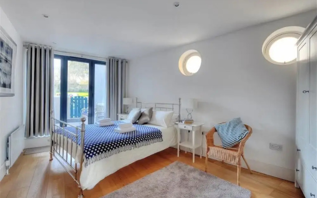 No. 2, 26 Broad Street