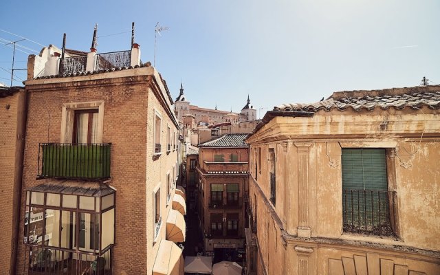 La Balconada de Toledo by Toledo AP